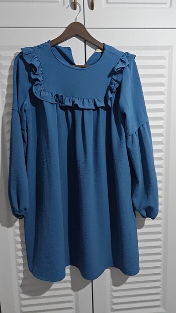 İki takım tunik ve pantalon