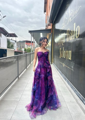 Mor Straplez Uzun Drapeli Bağlama Desenli Abiye - Görsel 4