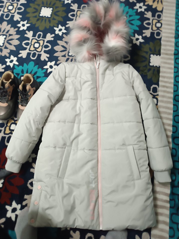 Uzun Beyaz Kadın Kışlık Mont - Görsel 2