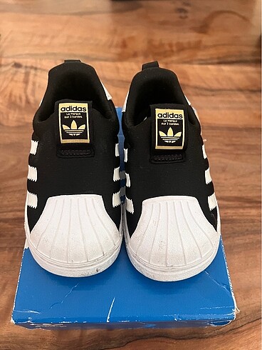 Adidas superstar