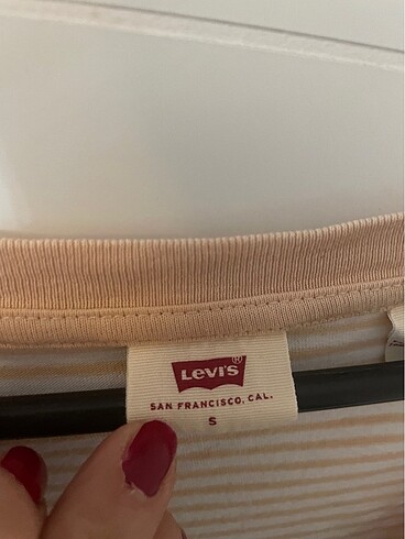s Beden Levi?s kadın tişört
