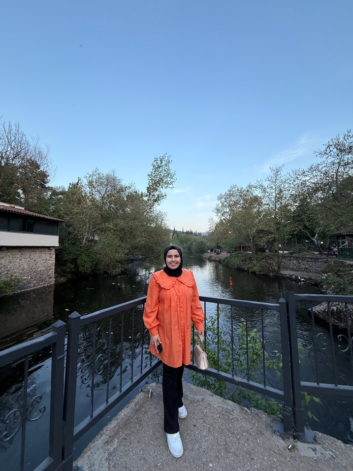 Turuncu gömlek - Görsel 2