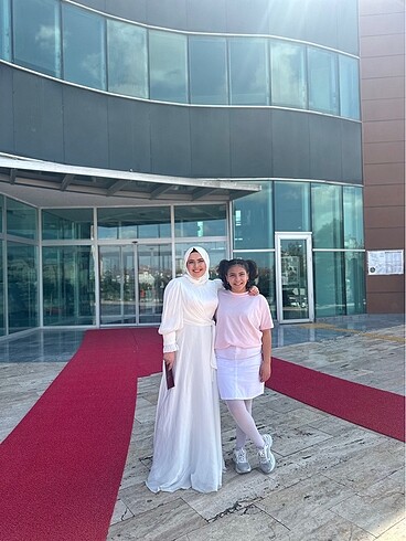 42 Beden beyaz Renk Tesettür nikah elbisesi