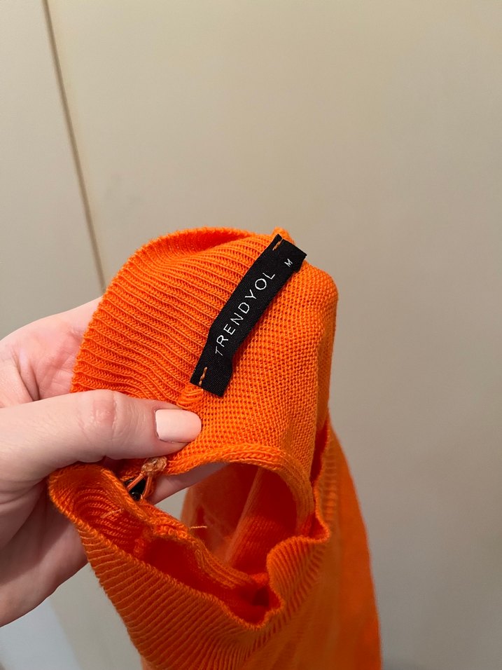 Uzun Kollu Turuncu Yüksek Yakalı Kadın Kazak - Görsel 3