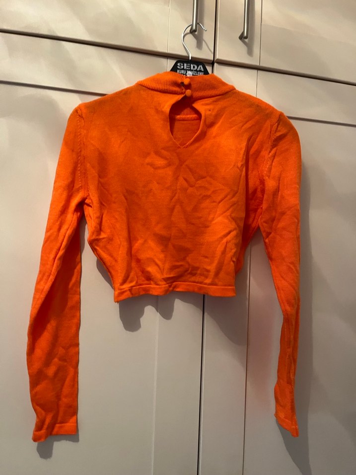 Uzun Kollu Turuncu Yüksek Yakalı Kadın Kazak - Görsel 2