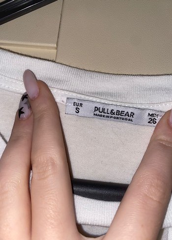 Beyaz Bağcıklı Yırtmaçlı Baskılı Tişört - Görsel 3