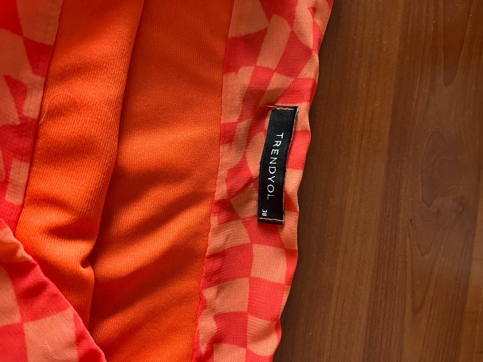 Şık turuncu mini etek - Görsel 2