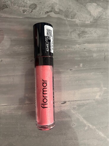 Flormqr likit ruj 004 berry hafif ışıltılı