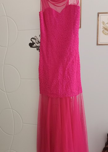 Pembe Dantel Detaylı Uzun Abiye Elbise