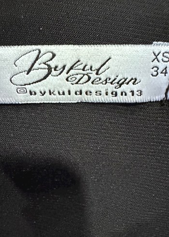 xs Beden siyah Renk V Yaka vatkalı siyah body xs