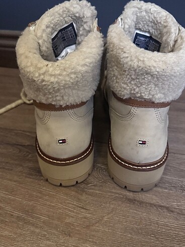 38 Beden ten rengi Renk Tommy Hilfiger 38 numara bot