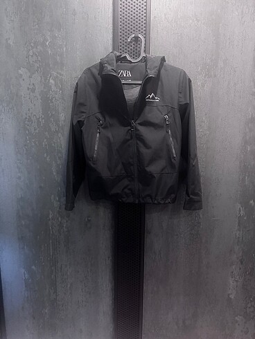 Zara erkek çocuk 9-10 yaş yağmurluk