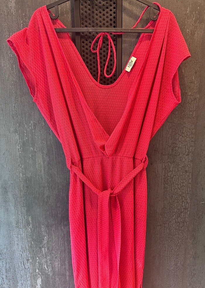 Uzun kırmızı plaj elbisesi - Görsel 2