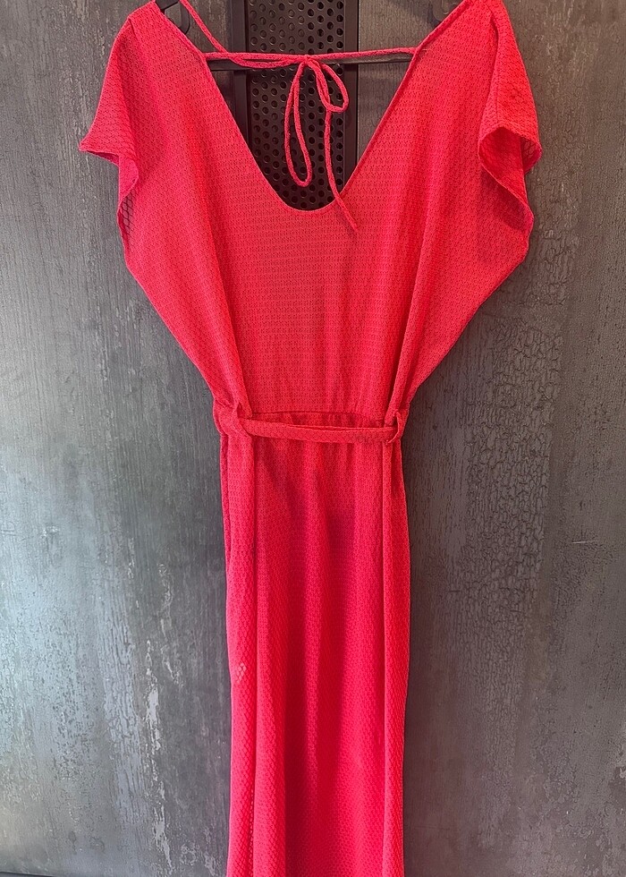 Uzun kırmızı plaj elbisesi - Görsel 5