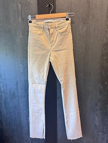 Bershka 32 beden bej jean