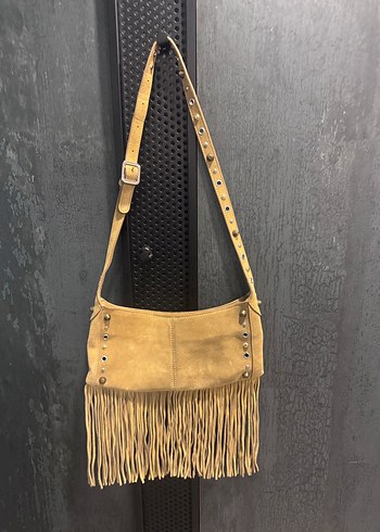 Zara süet püsküllü çanta