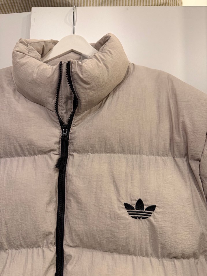 Adidas bej şişme mont( yeni gibi) - Görsel 2