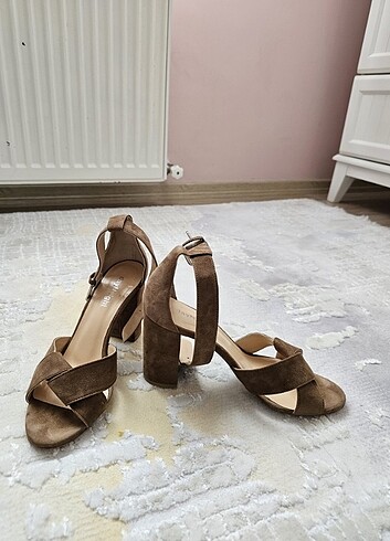 Topuklu ayakkabi - Görsel 4