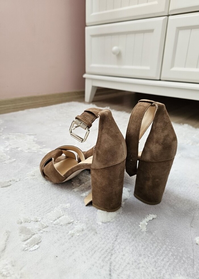 Topuklu ayakkabi - Görsel 2