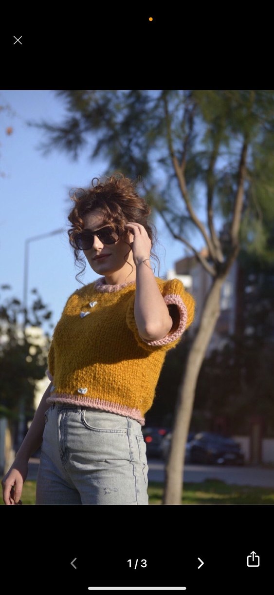 Kadın Sarı Nakışlı Kısa Triko Kazak - Görsel 3