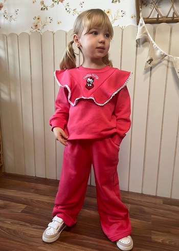 Pembe Fırfırlı Hello Kitty Nakışlı Kız Eşofman Takımı - Görsel 5