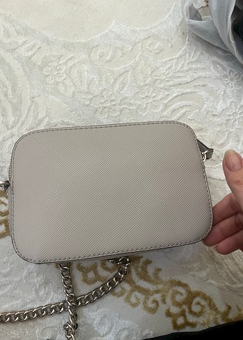 Beden Orjinal GUESS Kadın Zincir Askılı Çapraz Çanta