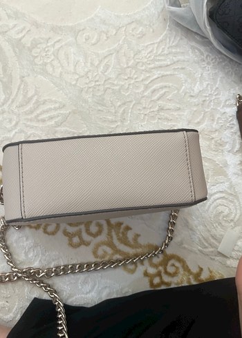 Guess Orjinal GUESS Kadın Zincir Askılı Çapraz Çanta