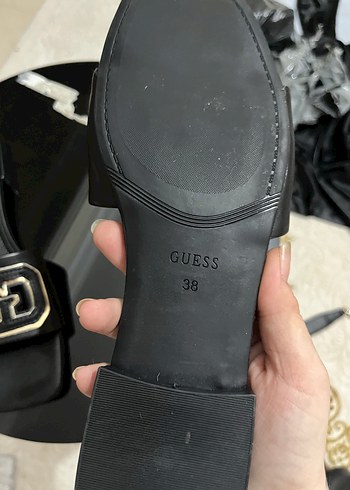 38 Beden siyah Renk Orjinal GUESS kadın terlik