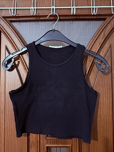 Bershka halter yaka crop