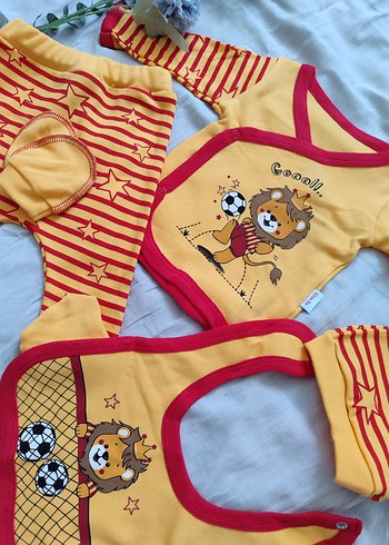 Sarı Renkli Aslan Baskılı Bebek Hastane Kıyafeti - Görsel 2