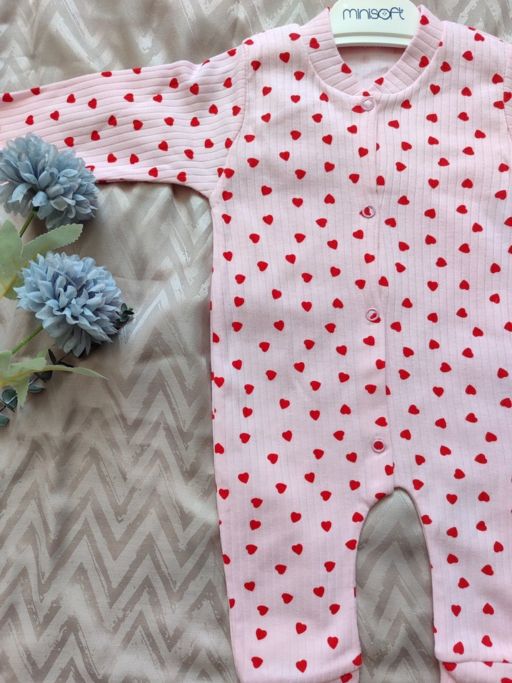 Uzun Kollu Pembe Kalp Desenli Bebek Tulumu - Görsel 3