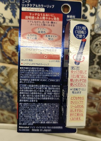 NIVEA Sheer Red Renkli Dudak Balmı - Görsel 3