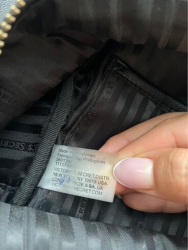 Beden siyah Renk VICTORIA SECRET MİNİ SIRT ÇANTASI