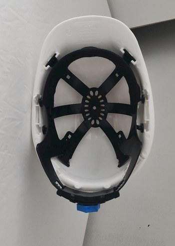 Beyaz Plastik Motosiklet Kaskı - Görsel 12