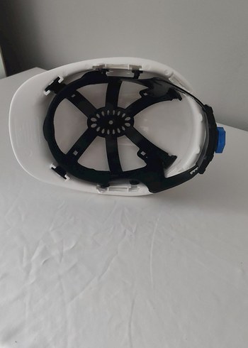 Beyaz Plastik Motosiklet Kaskı - Görsel 13