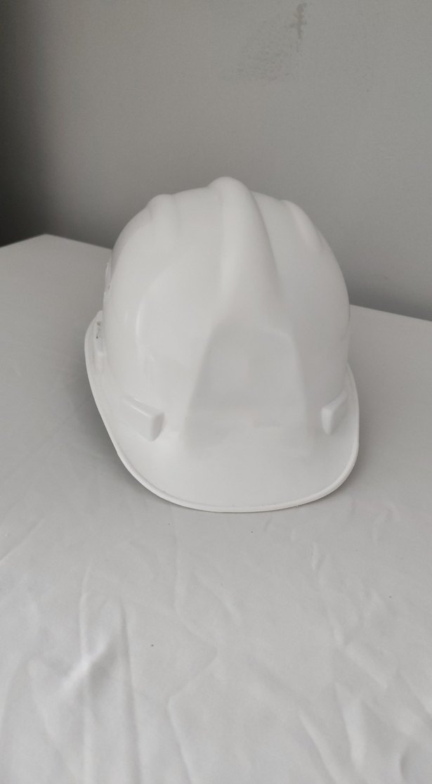 Beyaz Plastik Motosiklet Kaskı - Görsel 2