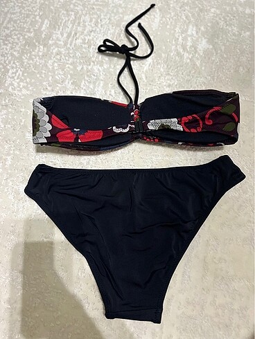 s Beden Çiçek desenli bikini takımı