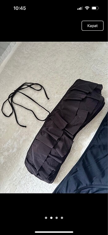 Kom Siyah Volanlı Straplez Bikini Takımı