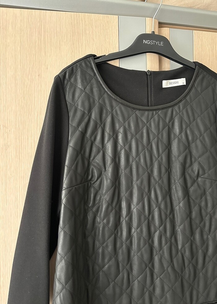 Deri detaylı elbise - Görsel 2