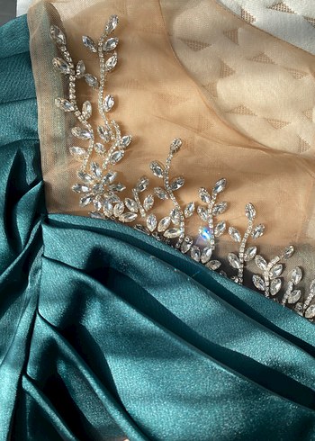 Turkuaz Drapeli İşlemeli Uzun Elbise - Görsel 3