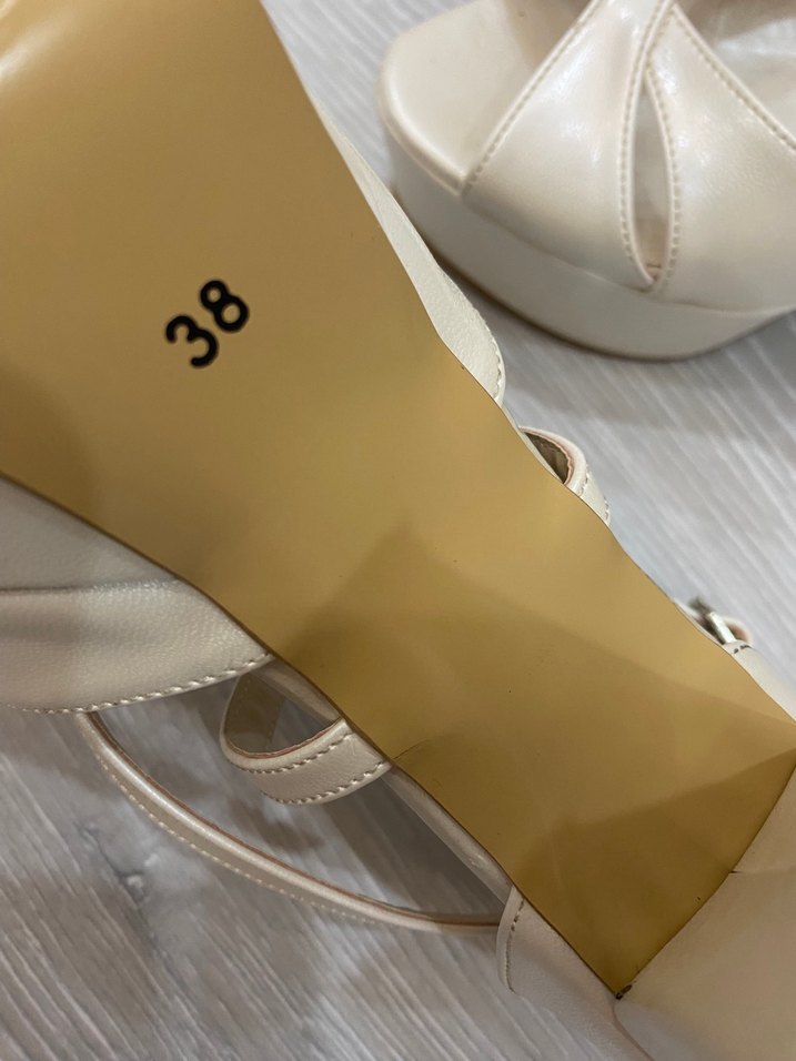 Beyaz Platform Topuklu Gelin Ayakkabısı - Görsel 2