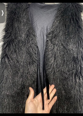 Siyah Kürk Detaylı Midi Kadın Yelek - Görsel 2