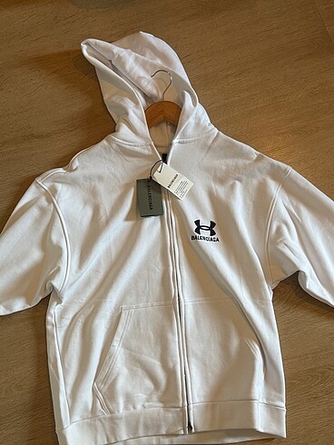 Balenciaga x Under Armour Kapüşonlu