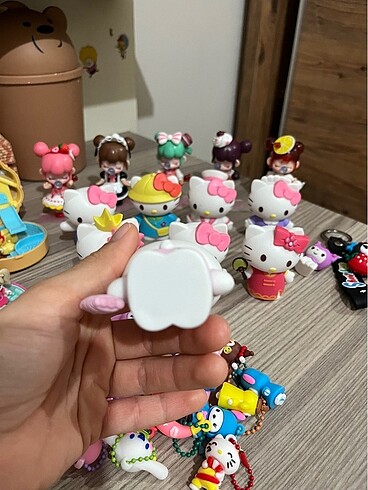  Beden Hello Kitty Figür