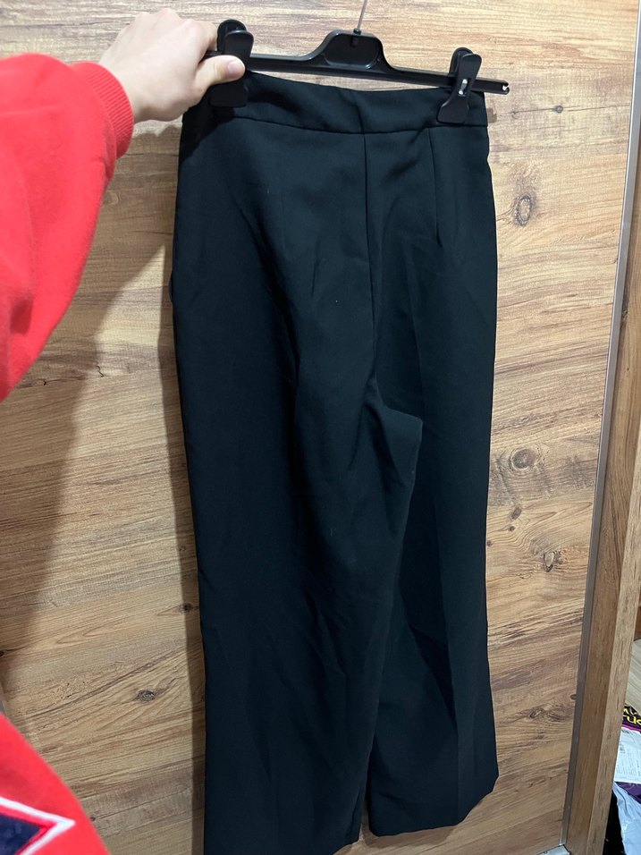 Kadın Siyah Midi Kumaş Pantolon - Görsel 4