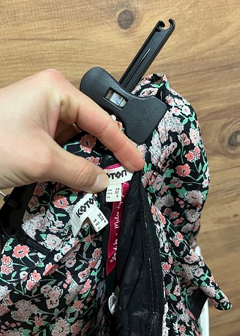 Çiçek Desenli Mini Straplez Tulum - Görsel 4