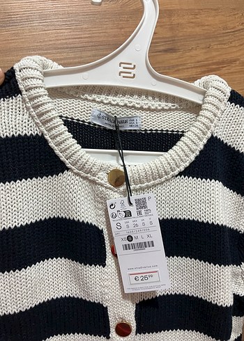 Kadın Beyaz Gri Zebra Desenli Örgü Kazak - Görsel 4