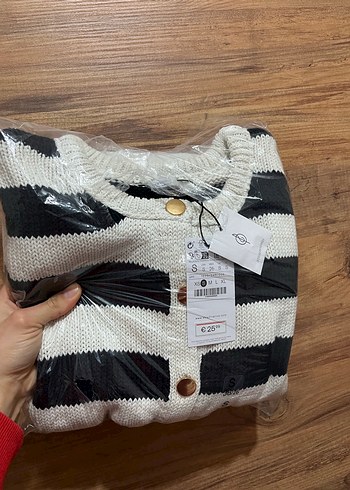 Kadın Beyaz Gri Zebra Desenli Örgü Kazak - Görsel 2