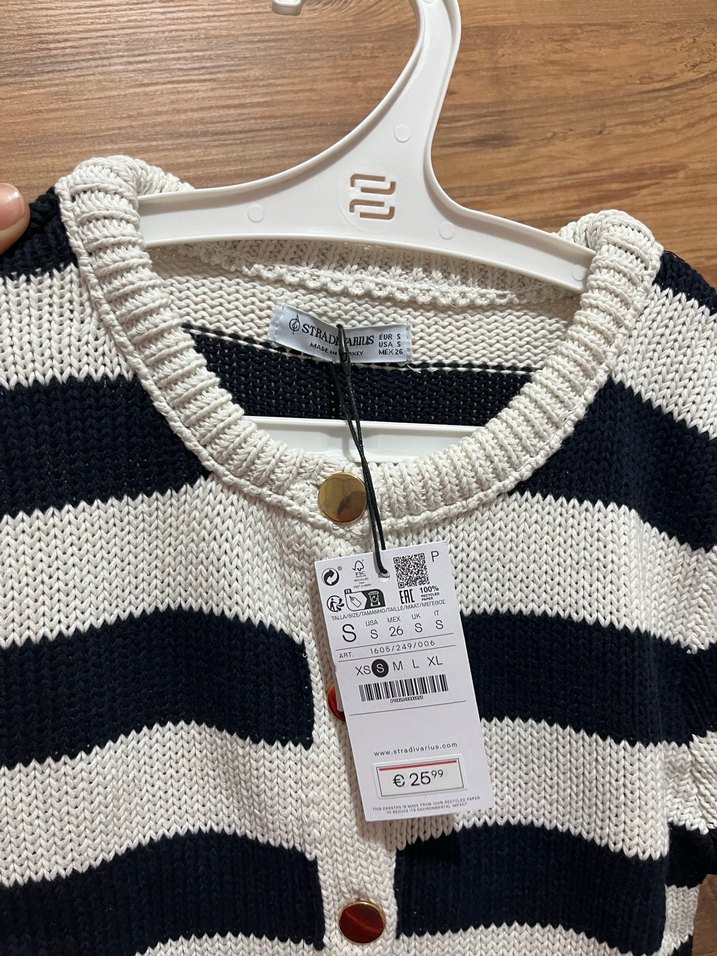 Kadın Beyaz Gri Zebra Desenli Örgü Kazak - Görsel 4