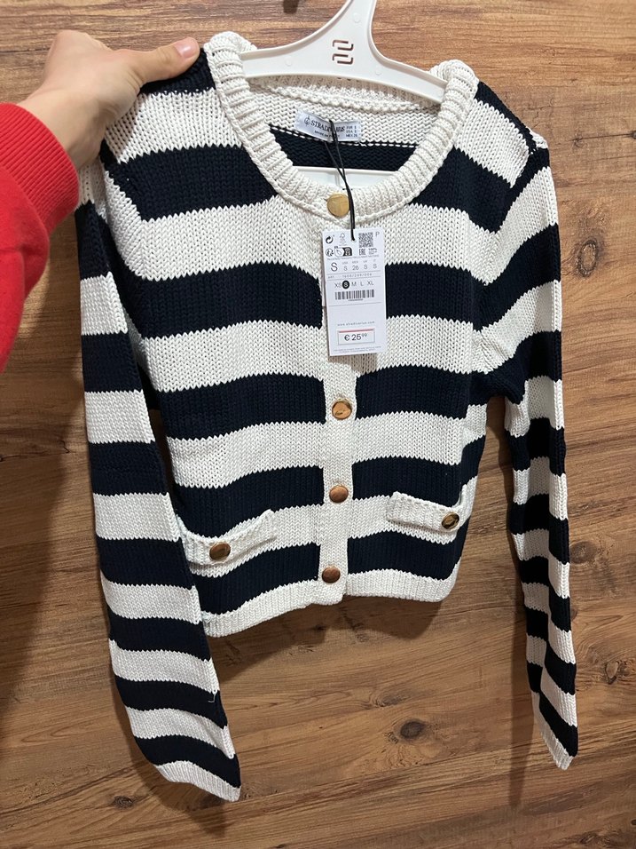 Kadın Beyaz Gri Zebra Desenli Örgü Kazak - Görsel 3